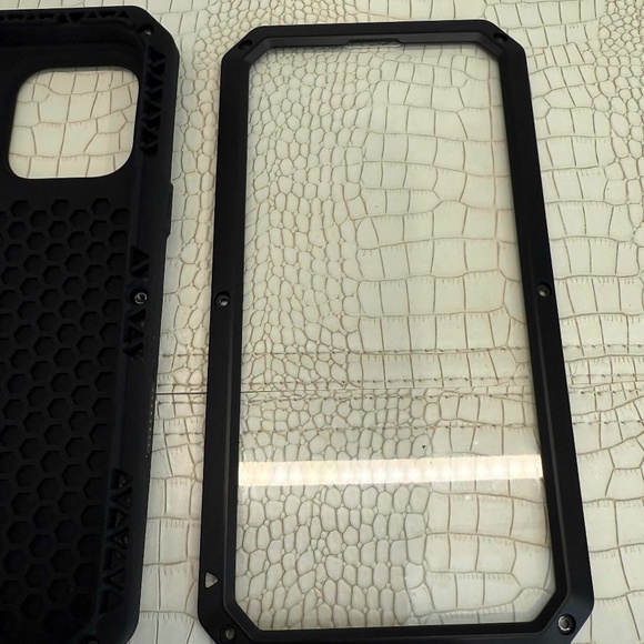 NEW BLACK SUPER HI-QUALITY EXTREME LIMITED EDITION I PHONE 16 PRO MAX COVER - Picture 12 of 16